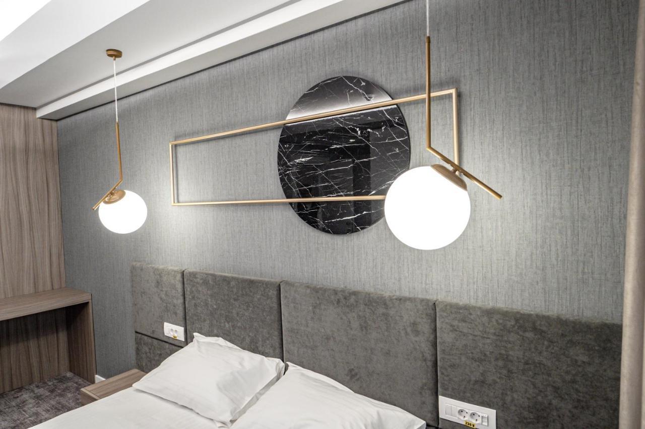 Hotel Caprice Complex Bacău Zewnętrze zdjęcie