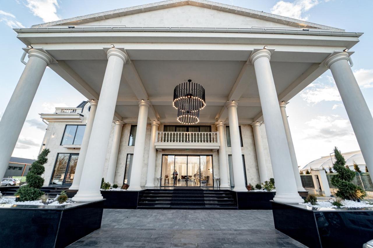 Hotel Caprice Complex Bacău Zewnętrze zdjęcie